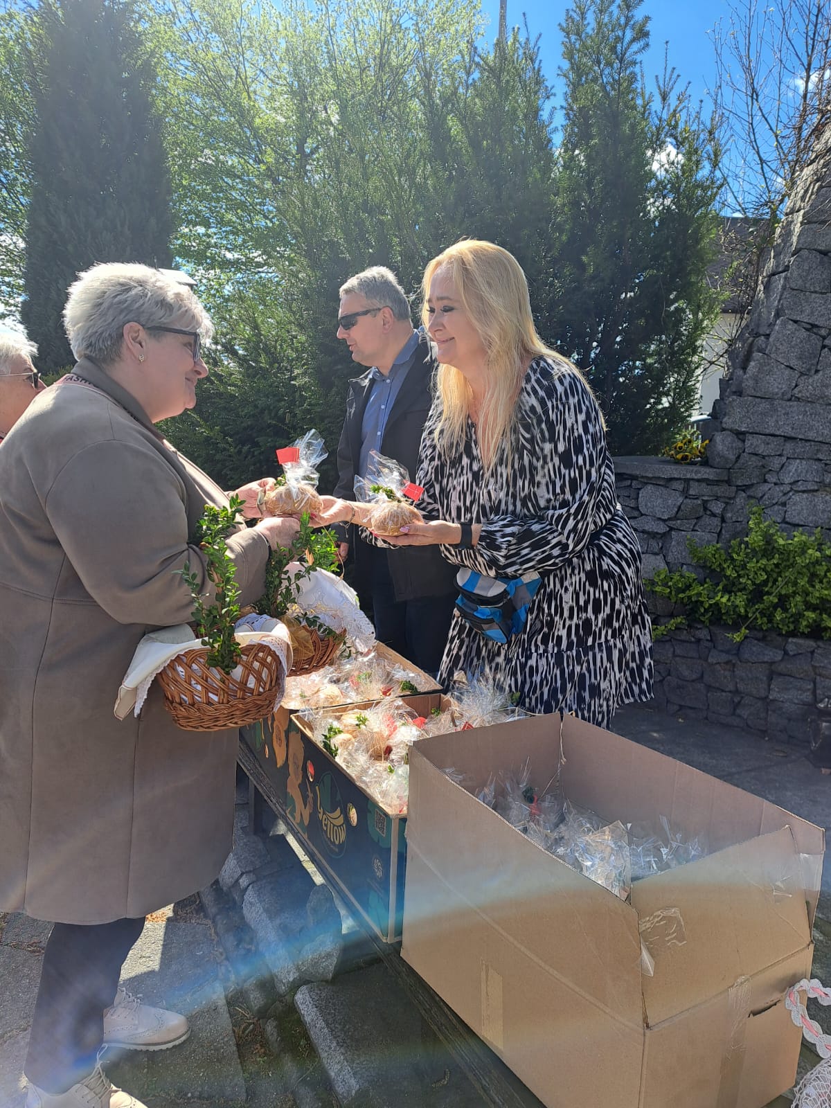 Sprzedaż wielkanocnych chlebków